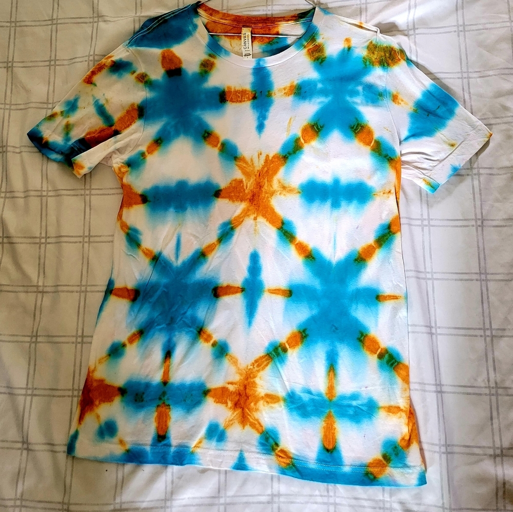 Shobori style tie-dyed tee